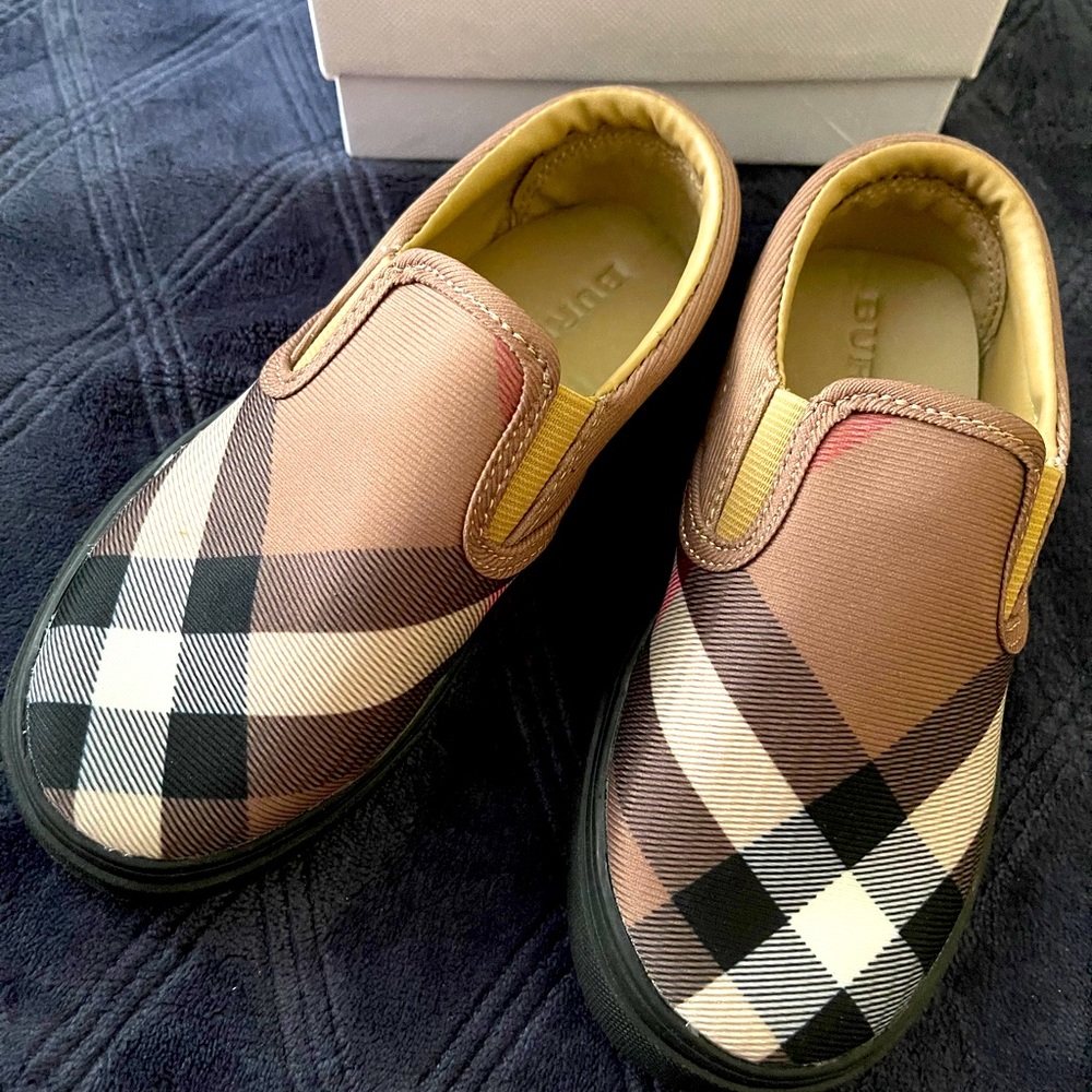 New Burberry Toddler Sneakers Sz 29/ 12 US